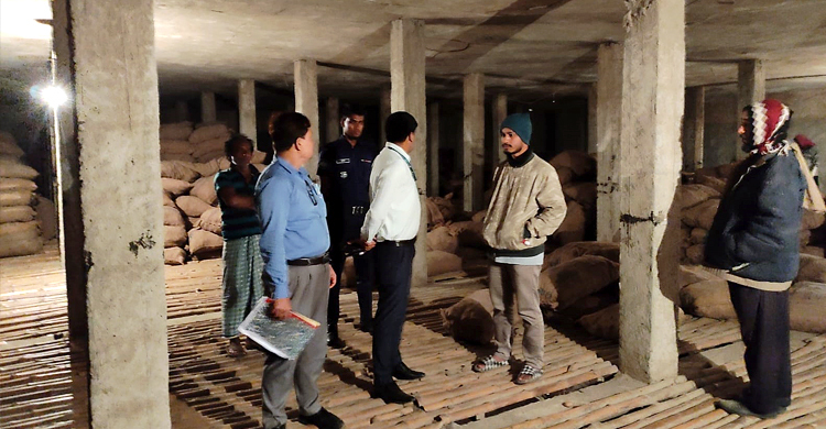 ৪১ বস্তা আলু ২৭ টাকা দরে বিক্রি করলো ভোক্তা অধিকার