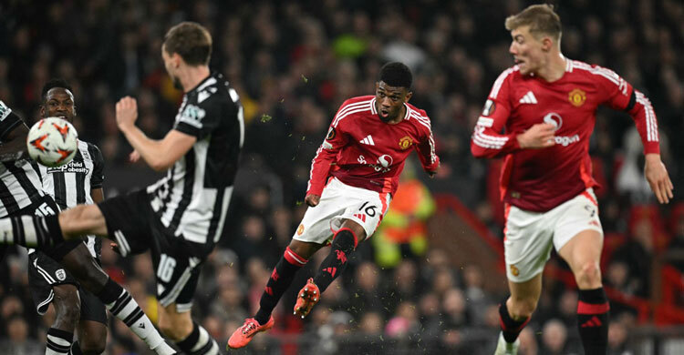 Amad inspires Man Utd to first Europa League win of season