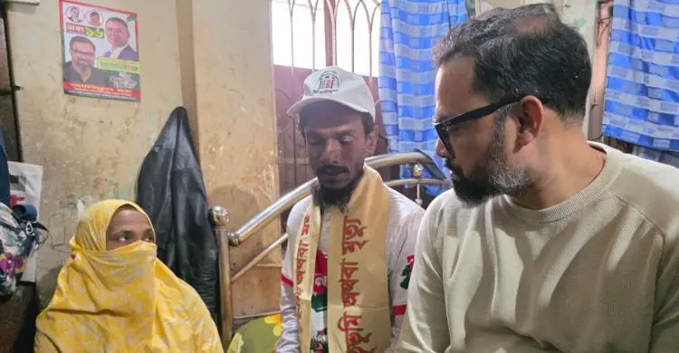 শহীদ মিরাজ ও শুভ’র পরিবারের পাশে বিএনপি নেতা আমিনুল