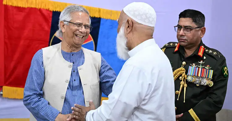 প্রধান উপদেষ্টার সঙ্গে জামায়াত আমিরের সৌজন্য সাক্ষাৎ