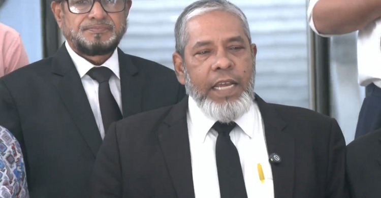 শেখ হাসিনার পক্ষে নিয়োগ পাওয়া আইনজীবী কোন আদালতে প্র্যাকটিস করেন