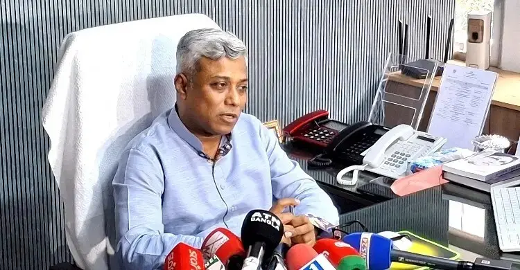 Govt extends shopping hours to 7 pm