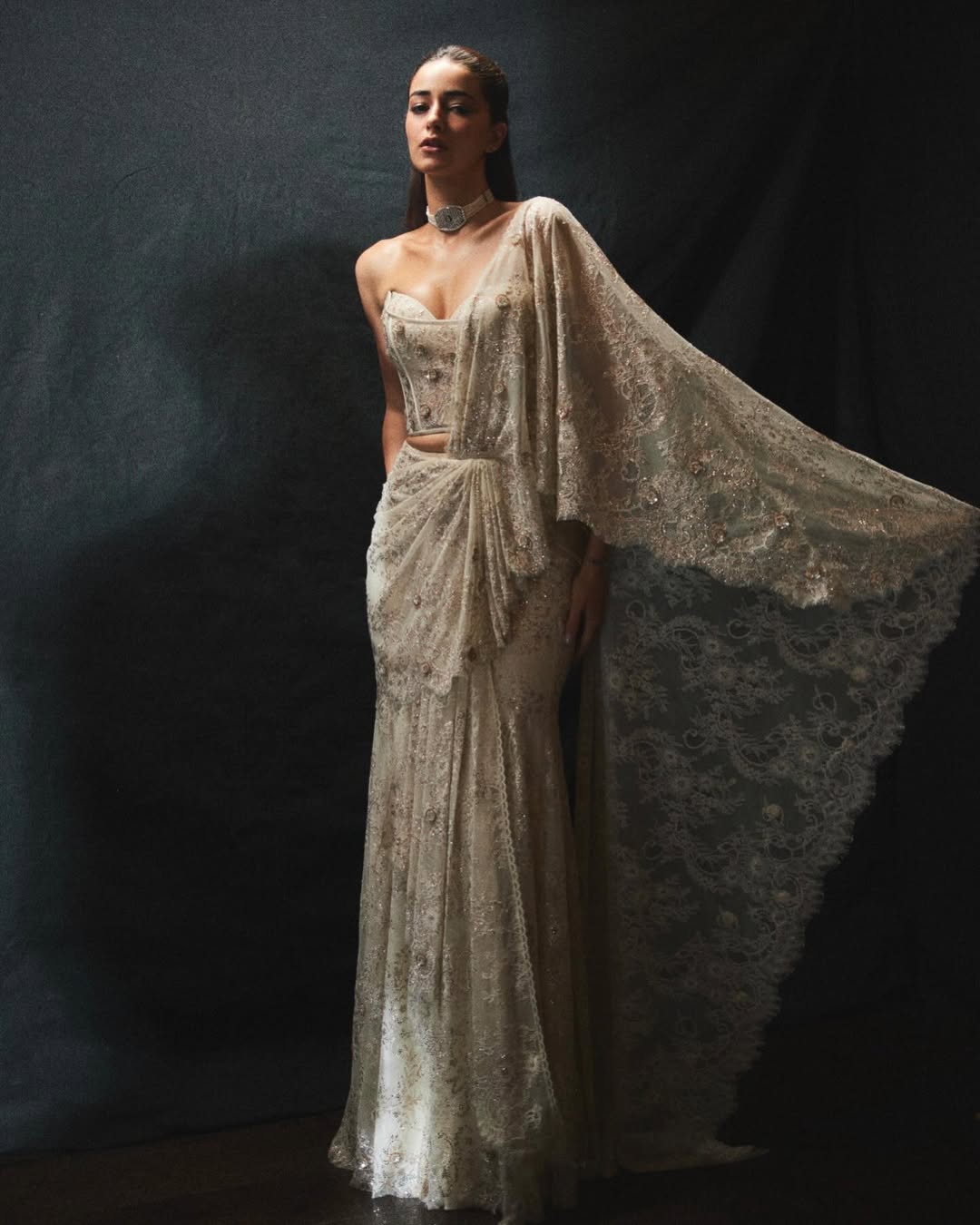 অনন্যার কনসেপ্ট শাড়িতে আধুনিক ঐতিহ্যের ছোঁয়া