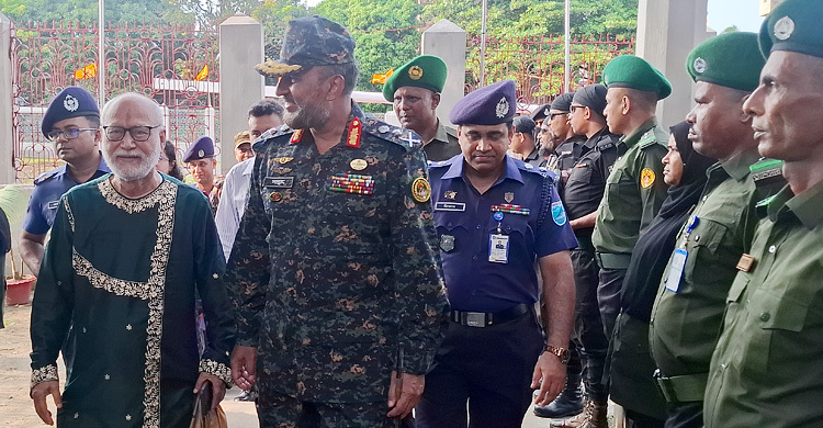 দুই লাখের বেশি মণ্ডপে দায়িত্ব পালন করছে আনসার