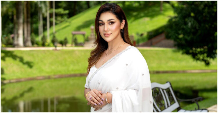 যে ভালোবাসায় মুগ্ধ অপু বিশ্বাস