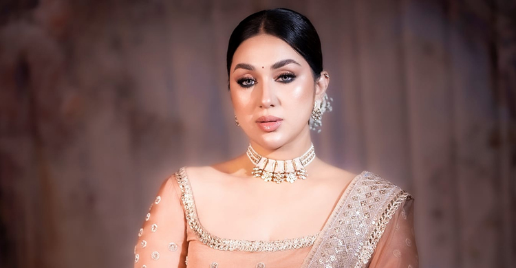 অর্থকষ্টে ভুগেছেন অপু বিশ্বাস