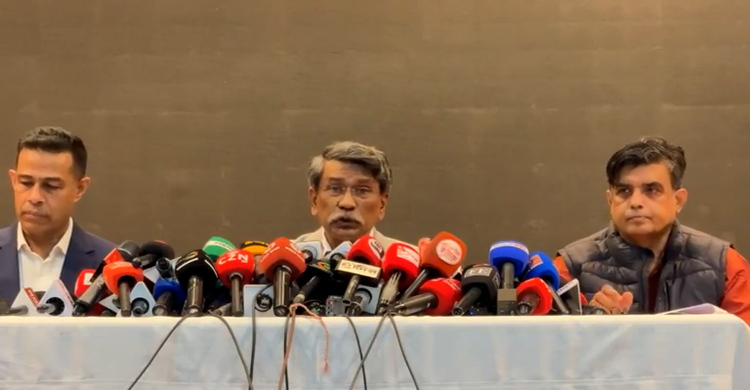 বাংলাদেশের নাগরিকদের বৃহদাংশ পুরনো ব্যবস্থায় ফিরতে চায় না:  আলী রীয়াজ