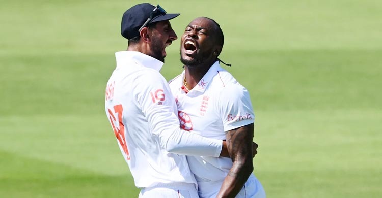 বুমরাহর ৫ উইকেট, আরচারের ফেরার দিনে লড়াই ভারত-ইংল্যান্ডের