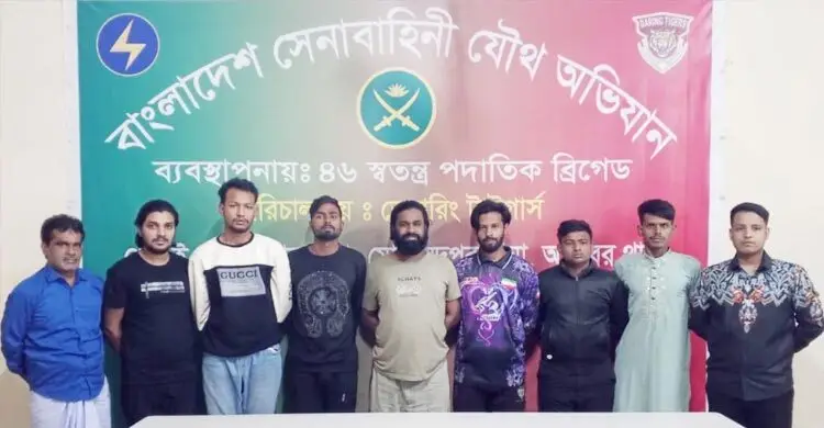 মোহাম্মদপুরে জেনেভা ক্যাম্পের মাদকচক্রের ৯ সদস্য আটক