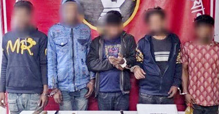 সারাদেশে সেনা অভিযানে গ্রেফতার ২১