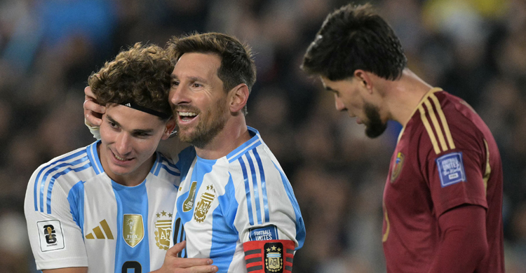 Argentina win; Uruguay, Colombia, Paraguay qualify for WC