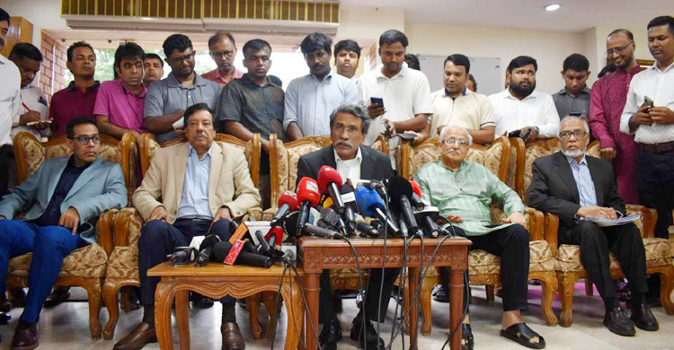 তত্ত্বাবধায়ক পুনর্বহাল ও সীমানা পুনর্নির্ধারণে সব দল একমত