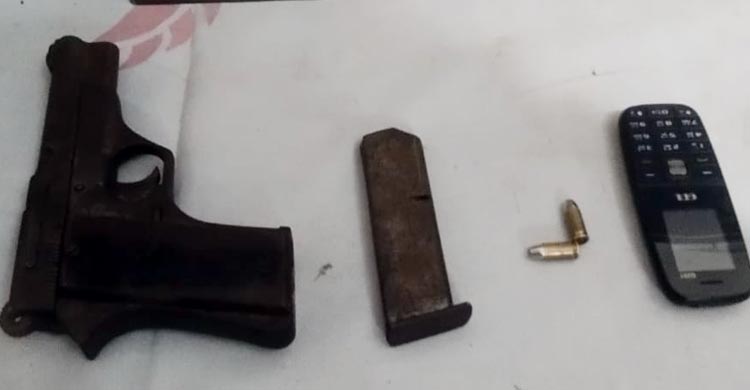 Arrested, Arms Rescue, Rab, Banani Thanaকড়াইল বস্তি থেকে গুলি-পিস্তলসহ আনোয়ার বাহিনীর সদস্য গ্রেফতার