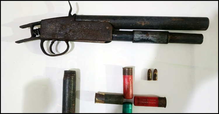 চট্টগ্রামে ঝোপ থেকে পাইপগান-গুলি উদ্ধার