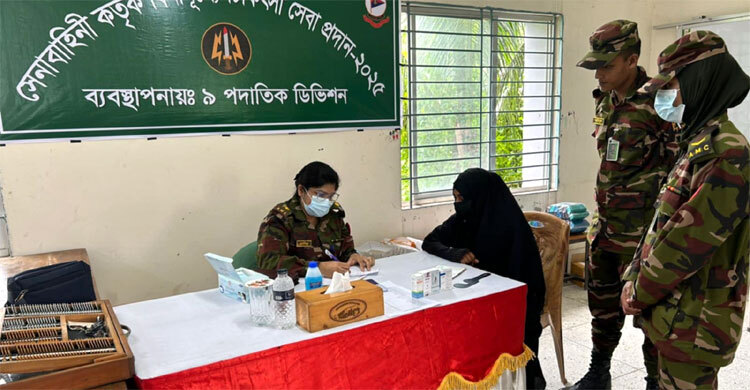 নারায়ণগঞ্জে পাঁচ শতাধিক মানুষকে সেনাবাহিনীর স্বাস্থ্যসেবা