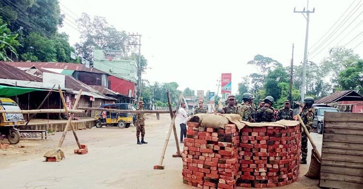 Khagrachhari paralysed as blockade continues