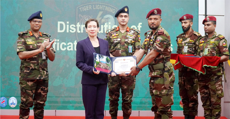 শেষ হলো যুক্তরাষ্ট্রের সঙ্গে সেনাবাহিনীর প্যারা কমান্ডোর যৌথ মহড়া