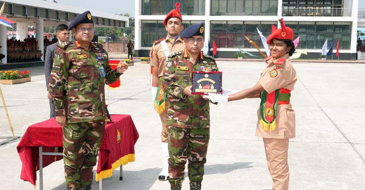 বিএনসিসির কেন্দ্রীয় ক্যাম্পিংয়ের সমাপনী কুচকাওয়াজে সেনাপ্রধান