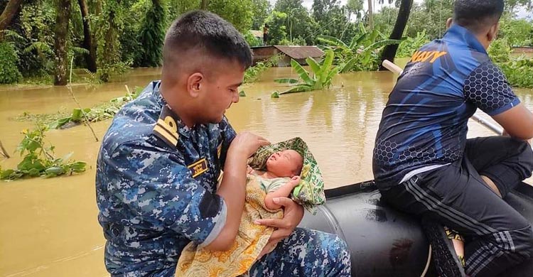 ২৪ ঘণ্টায় সাড়ে ৯ হাজার বন্যাদুর্গত ব্যক্তিকে উদ্ধার করলো সশস্ত্র বাহিনী