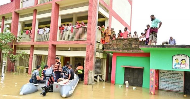 ২৪ ঘণ্টায় সাড়ে ৯ হাজার বন্যাদুর্গত ব্যক্তিকে উদ্ধার করলো সশস্ত্র বাহিনী