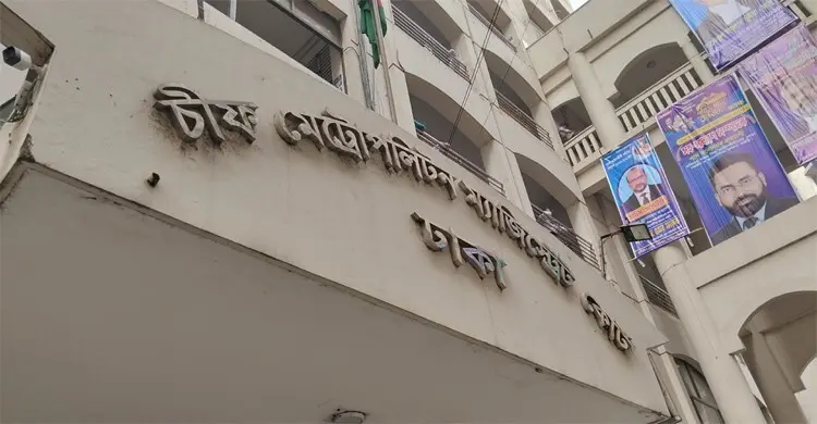 সাংবাদিক আজহার আলীকে নতুন মামলায় গ্রেফতার দেখানোর নির্দেশ