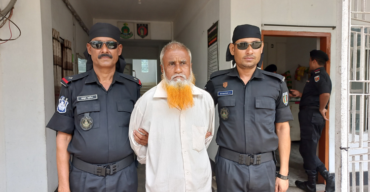 ৩০ বছর পলাতক, এনআইডি পরিবর্তন করেও হলো না রক্ষা