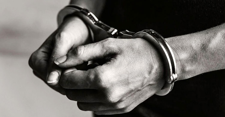 মোহাম্মদপুর-আদাবরে পুলিশের সাঁড়াশি অভিযান, গ্রেফতার ১২