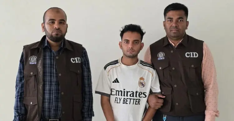 কল ডিটেইলস ও এনআইডির তথ্য বিক্রি, বিশ্ববিদ্যালয় শিক্ষার্থী গ্রেফতার