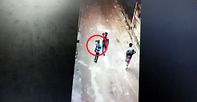 মোহাম্মদপুরে চাপাতি হাতে মহড়া দেওয়া সেই শুভ গ্রেফতার