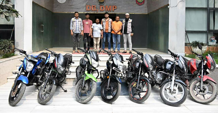 ৭ চোরাই মোটরসাইকেলসহ চোর চক্রের তিন সদস্য গ্রেফতার