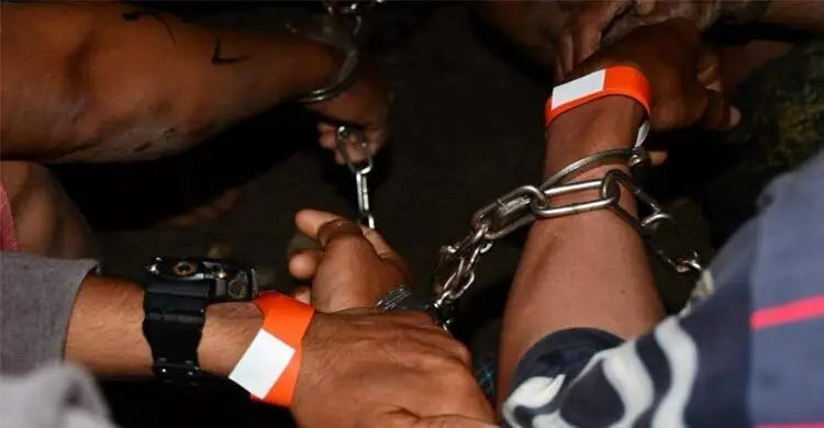 কুয়ালালামপুরে শপিং সেন্টারে অভিযান, বাংলাদেশিসহ আটক ১২৪