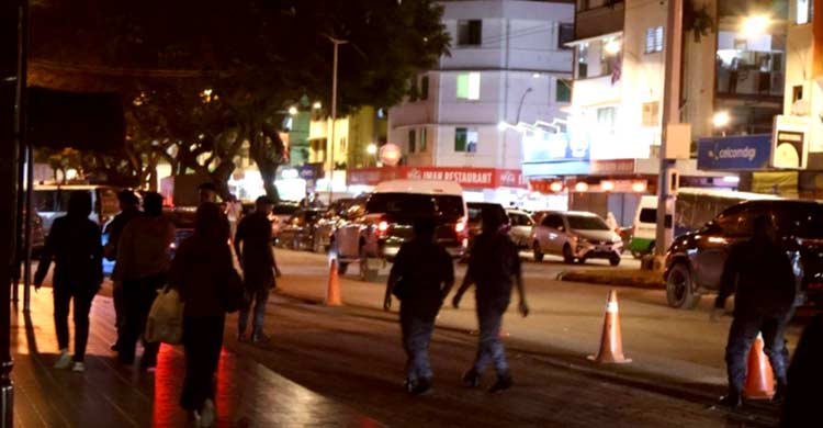 মালয়েশিয়া পৃথক অভিযানে বাংলাদেশিসহ ৭৭ প্রবাসী আটক