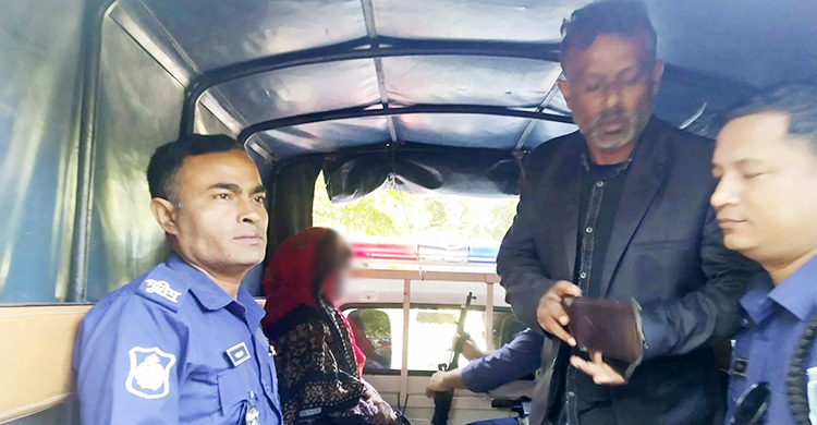 পরকীয়ার অভিযোগে শিক্ষক-শিক্ষিকা গ্রেফতার