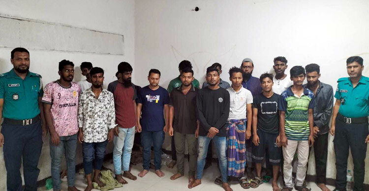 মোহাম্মদপুরে সাঁড়াশি অভিযান, গ্রেফতার ১৭