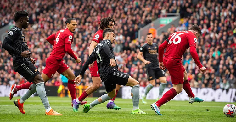 পিছিয়ে থেকেও আর্সেনালের জয় কেড়ে নিলো লিভারপুল