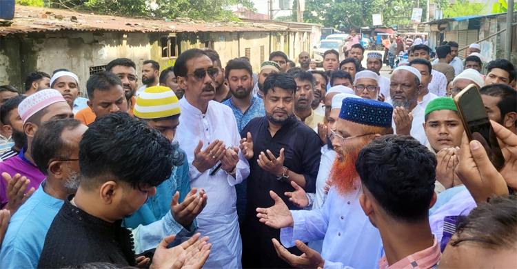 ‘মশার ওষুধ দেন, টাকা আমি দেবো’ কাউন্সিলরকে শামীম ওসমান