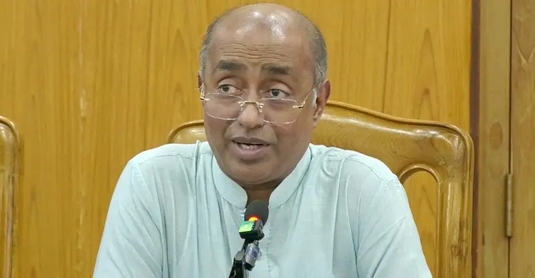 সন্ত্রাস দমনে ক্রসফায়ারের পথে যাবে না সরকার: আইনমন্ত্রী