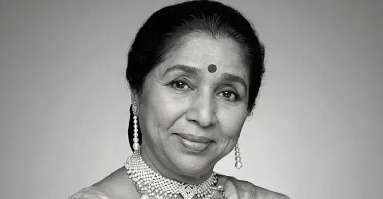 কিংবদন্তিতুল্য সংগীতশিল্পী আশা ভোঁসলের শেষকৃত্য সম্পন্ন