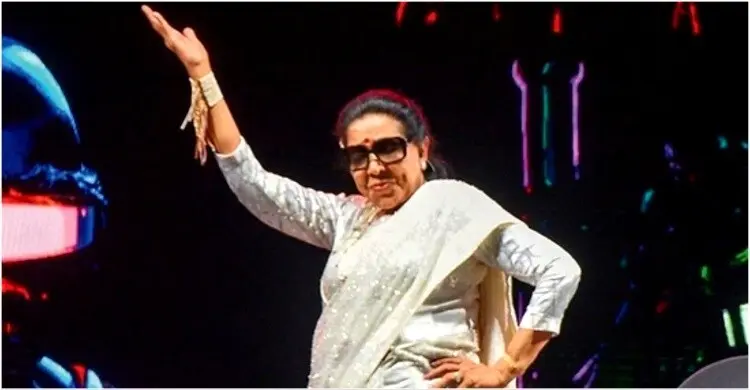 ৯০ বছরেও কনসার্ট করেছেন, নেচেছেন; প্রযুক্তিতেও সরব ছিলেন আধুনিক আশা