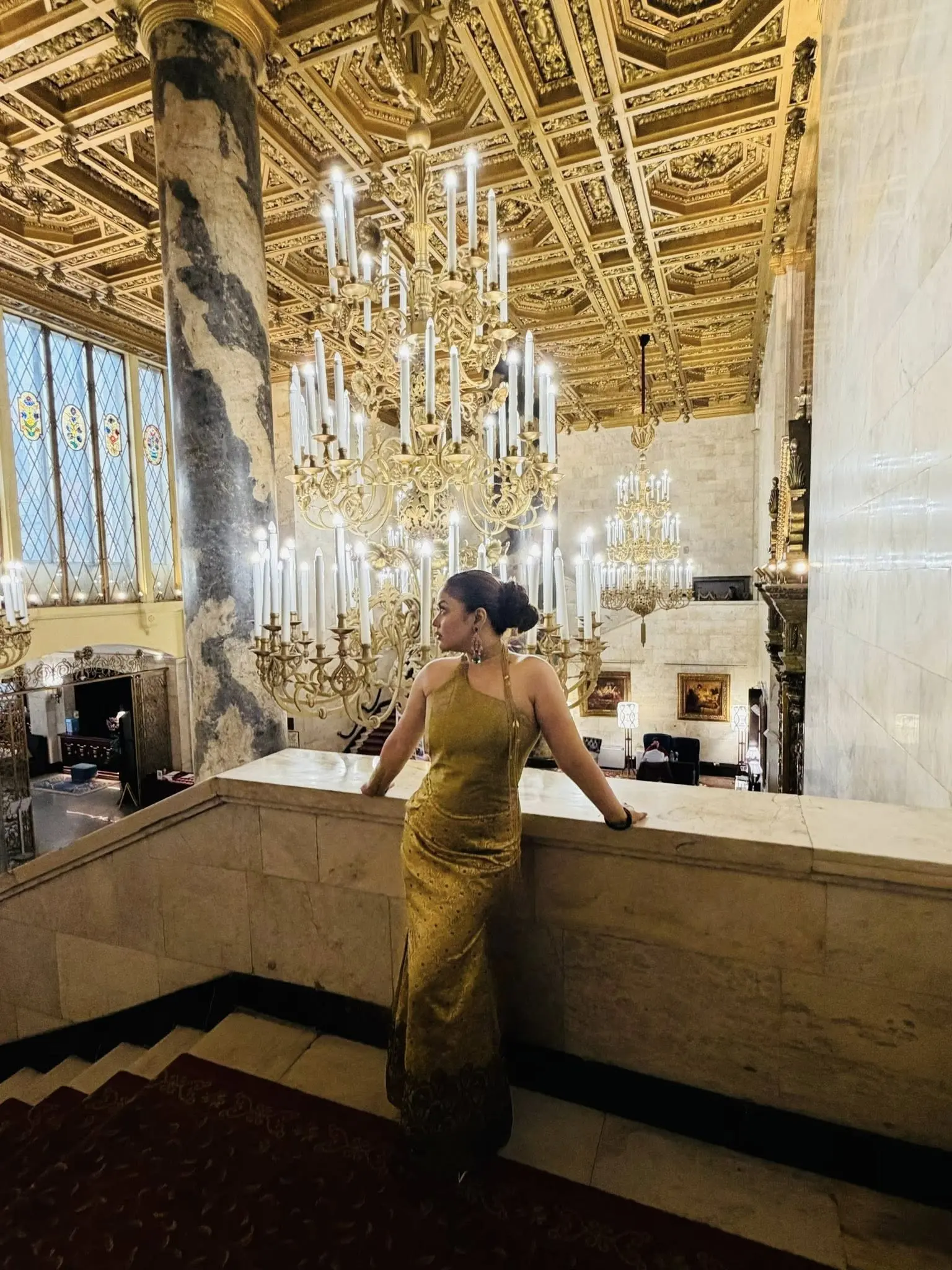 মস্কোর রেড কার্পেটে ভাবনার রাজকীয় ঝলক