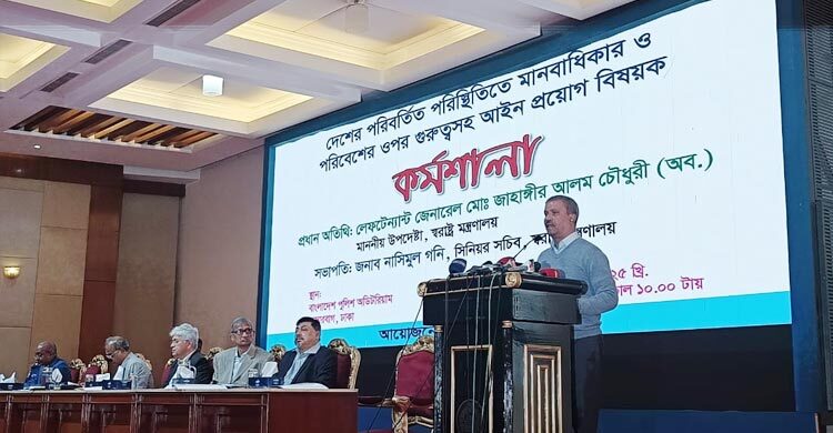 হুটহাট করে জামিন দেবেন না: বিচারকদের আসিফ নজরুল