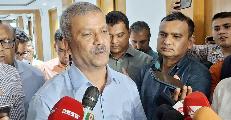 নির্বাচন পেছানোর কোনো সুযোগ নেই: আইন উপদেষ্টা