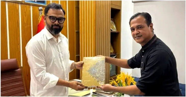 ক্রীড়া প্রতিমন্ত্রীকে নিয়ে আসিফ আকবরের বিস্ফোরক মন্তব্য