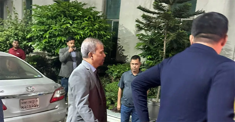 Chief Adviser sends representatives to enquire about Khaleda's health