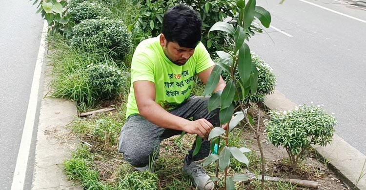 মানবতা লুকিয়ে থাকে প্রতিদিনের ছোট ছোট কাজে