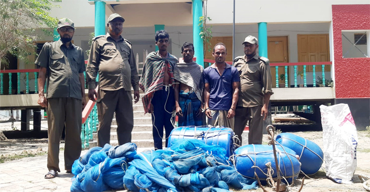 হরিণ শিকারের ফাঁদসহ ৩ জেলে আটক
