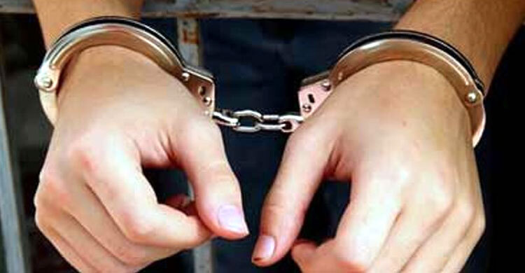 সাবেক প্রেমিকার সঙ্গে অন্তরঙ্গ ছবি প্রকাশ, প্রেমিক গ্রেফতার