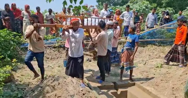 লেবাননে ইসরায়েলি হামলায় নিহত: ফরিদপুরে নিজ গ্রামে দিপালীর শেষ বিদায়
