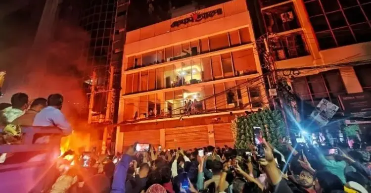 প্রথম আলো কার্যালয়ে হামলা মামলায় এক আসামি ৩ দিনের রিমান্ডে