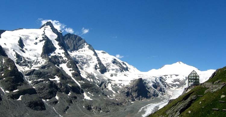 অস্ট্রিয়ার পর্বতে প্রেমিকের অবহেলায় সঙ্গীর মৃত্যু